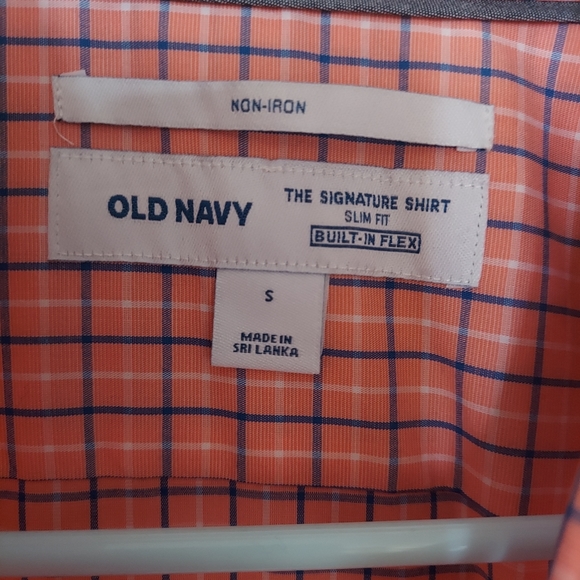 NWOT - Old Navy Button Down Signature Shirt Non Iron Slim Fit - Picture 2 of 5